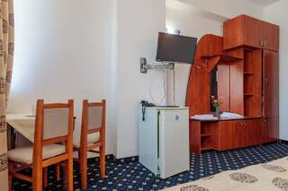 Мотели Motel Blue River Calimanesti Кэлимэнешти Двухместный номер с 2 отдельными кроватями-1